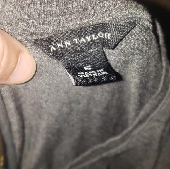 Ann Taylor s soft smooth jersey knit exposed back zip - Picture 5 of 6